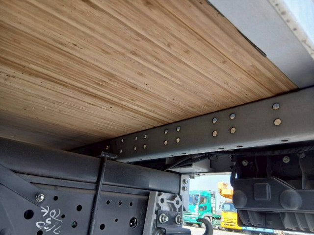 いすゞ エルフ 小型 バン 2RG-NLR88AN(102202) 41枚目