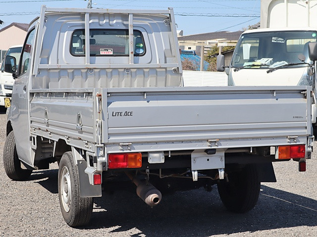 トヨタ ライトエース 小型 平ボディ DBF-S402U(102206) 2枚目