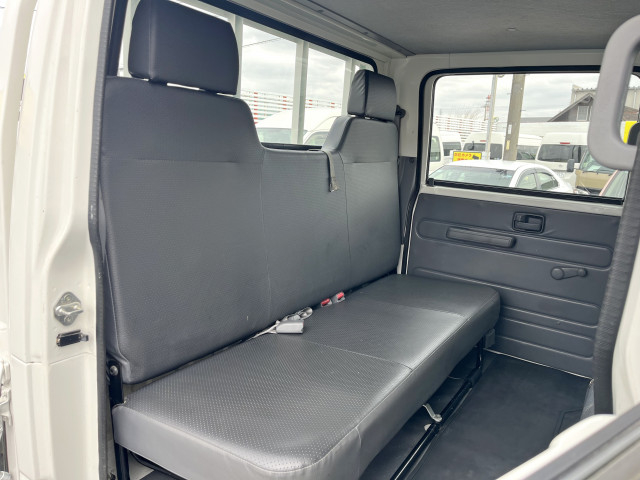 いすゞ エルフ 小型 Wキャブ TRG-NJS85A(102208) 31枚目