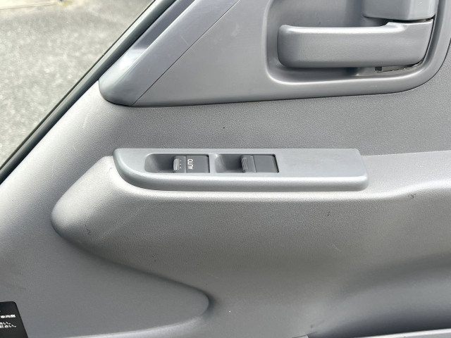 いすゞ エルフ 小型 Wキャブ TRG-NJS85A(102208) 32枚目