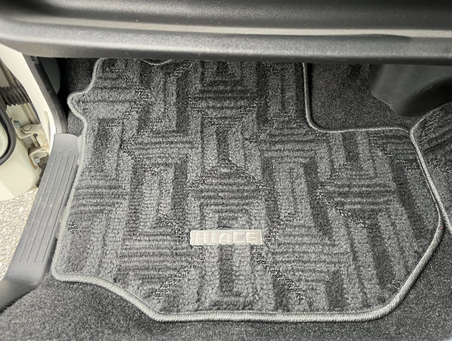 トヨタ 小型 バス QDF-GDH223B(102209) 33枚目