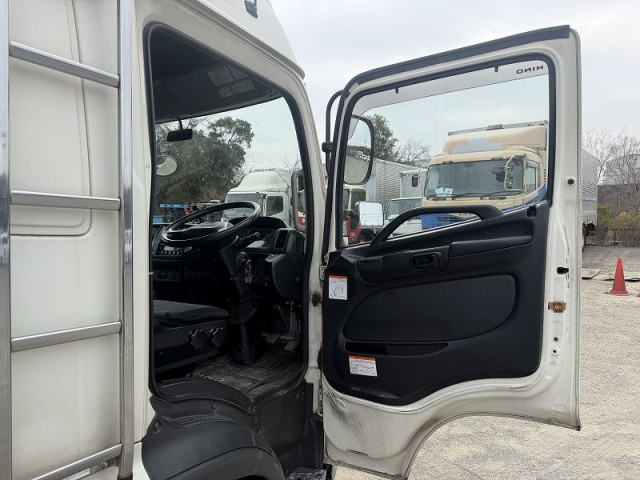 日野 レンジャー 中型 冷蔵冷凍バン TKG-FD7JLAA(102211) 24枚目