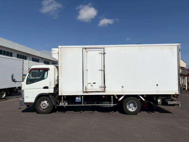 三菱ふそう キャンター 小型 冷蔵冷凍バン TKG-FEB90(102219) 6枚目