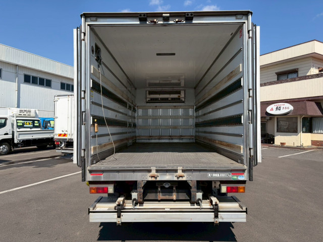 三菱ふそう キャンター 小型 冷蔵冷凍バン TKG-FEB90(102219) 13枚目