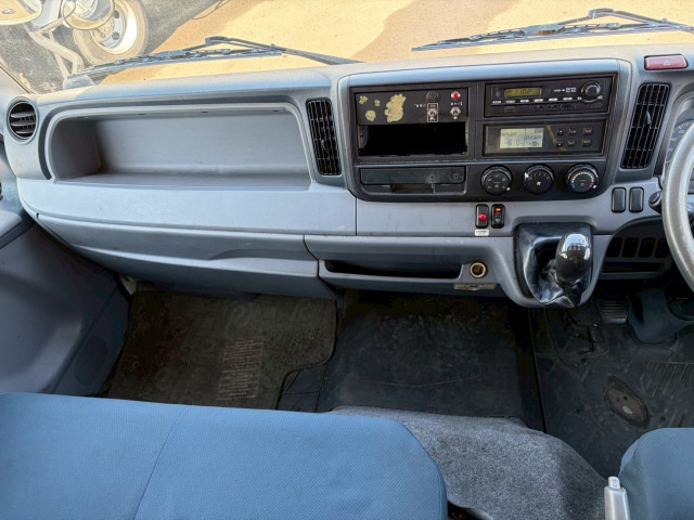 三菱ふそう キャンター 小型 冷蔵冷凍バン TKG-FEB90(102219) 42枚目