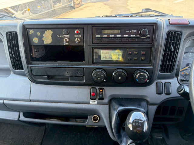 三菱ふそう キャンター 小型 冷蔵冷凍バン TKG-FEB90(102219) 43枚目