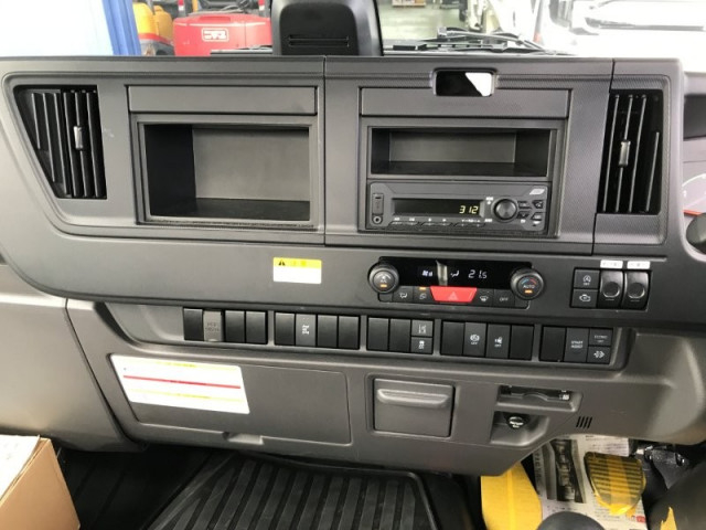 いすゞ フォワード 中型 コンテナ専用車 2RG-FRR90S4(102222) 14枚目