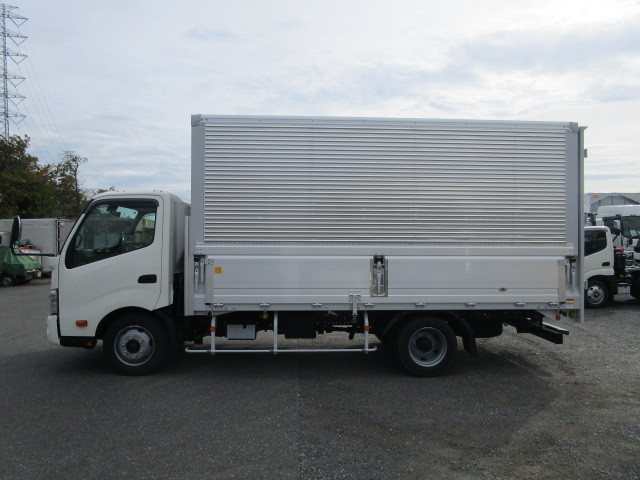 日野 デュトロ 小型 ウィング 2KG-XZU712M(102224) 5枚目