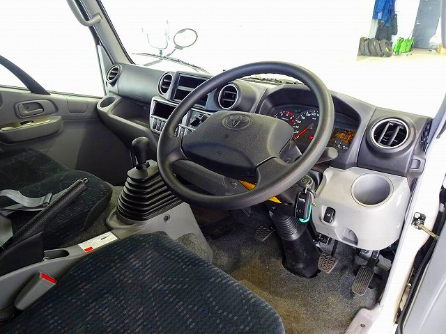 トヨタ ダイナ 小型 平ボディ 2PG-GDY281(102228) 5枚目