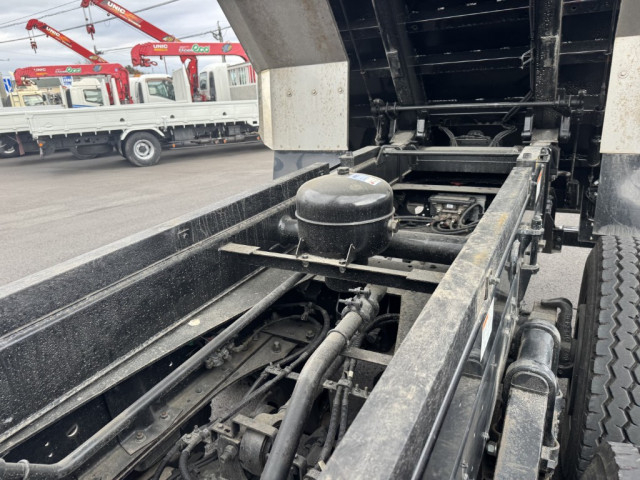 いすゞ ギガ 大型 土砂ダンプ 2RG-CXZ77DT(102227) 17枚目