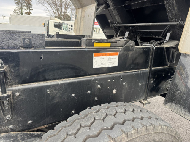 いすゞ ギガ 大型 土砂ダンプ 2RG-CXZ77DT(102227) 22枚目