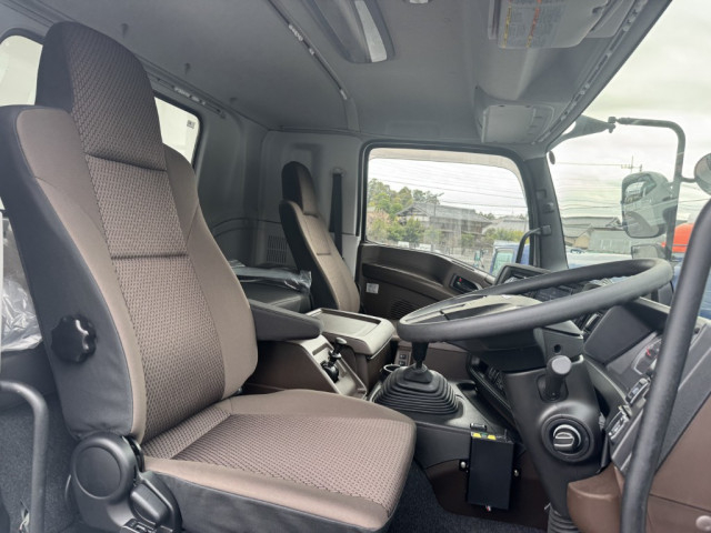 いすゞ ギガ 大型 土砂ダンプ 2RG-CXZ77DT(102227) 28枚目