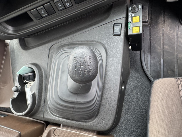 いすゞ ギガ 大型 土砂ダンプ 2RG-CXZ77DT(102227) 30枚目