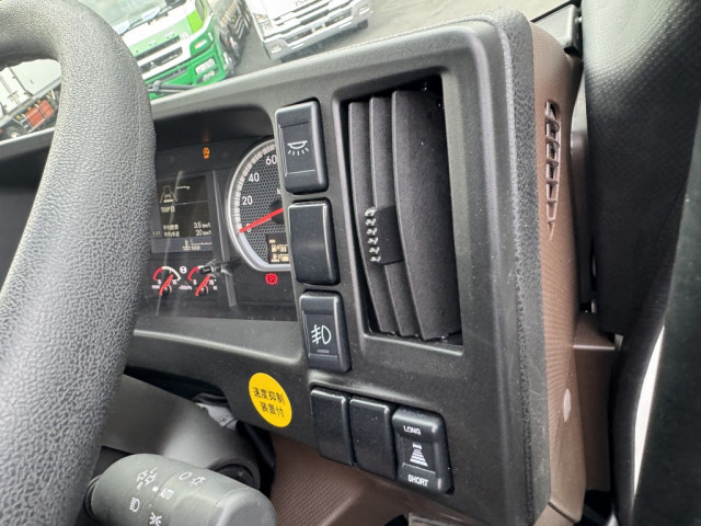 いすゞ ギガ 大型 土砂ダンプ 2RG-CXZ77DT(102227) 32枚目