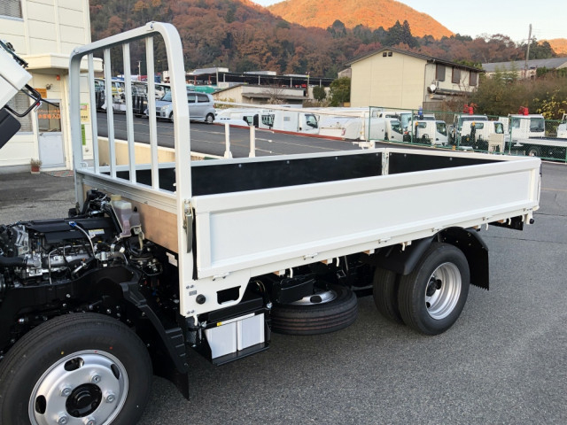 三菱ふそう キャンター 小型 平ボディ 2RG-FBA20(102229) 18枚目