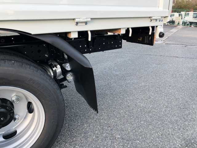 三菱ふそう キャンター 小型 平ボディ 2RG-FBA20(102229) 21枚目