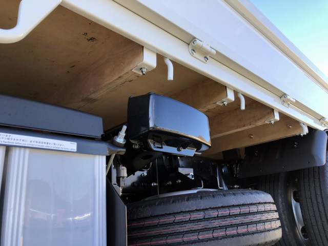 三菱ふそう キャンター 小型 平ボディ 2RG-FBA20(102229) 25枚目