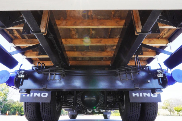 日野 レンジャー 中型 平ボディ（クレーン付） 2KG-FD2ABA(102234) 6枚目