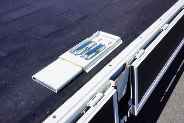 日野 レンジャー 中型 平ボディ（クレーン付） 2KG-FD2ABA(102234) 22枚目