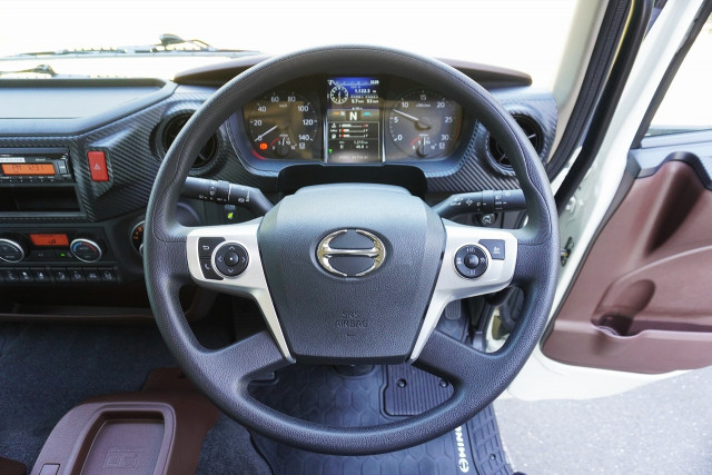 日野 レンジャー 中型 平ボディ（クレーン付） 2KG-FD2ABA(102234) 41枚目