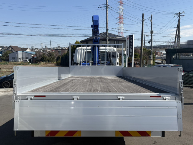 三菱ふそう ファイター 増トン 平ボディ（クレーン付） 2KG-FK62FZ(102235) 9枚目