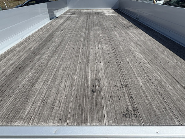 三菱ふそう ファイター 増トン 平ボディ（クレーン付） 2KG-FK62FZ(102235) 12枚目