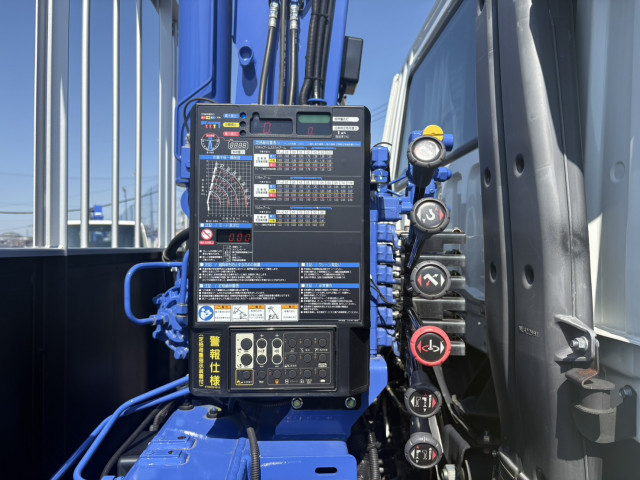 三菱ふそう ファイター 増トン 平ボディ（クレーン付） 2KG-FK62FZ(102235) 19枚目