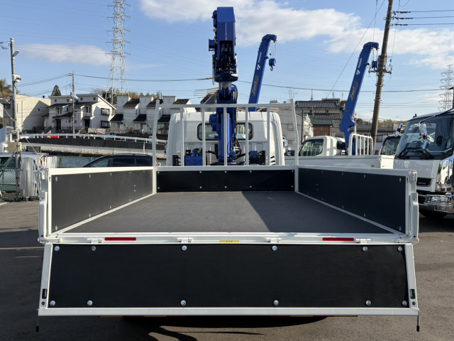 三菱ふそう キャンター 小型 平ボディ（クレーン付） 2PG-FEB80(102236) 9枚目