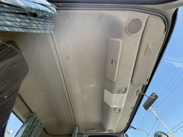 三菱ふそう ファイター 増トン 平ボディ（クレーン付） 2KG-FK62FZ(102235) 35枚目