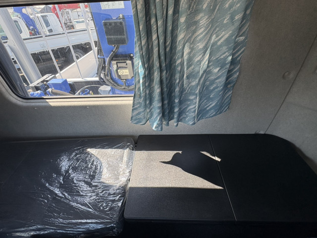 三菱ふそう ファイター 増トン 平ボディ（クレーン付） 2KG-FK62FZ(102235) 38枚目