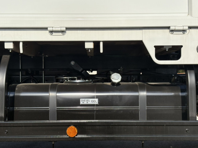 三菱ふそう キャンター 小型 平ボディ（クレーン付） 2PG-FEB80(102236) 30枚目