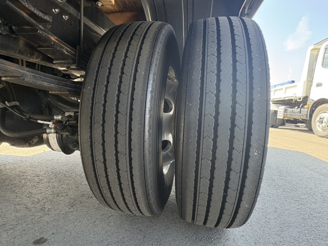 三菱ふそう ファイター 増トン 平ボディ（クレーン付） 2KG-FK62FZ(102235) 45枚目