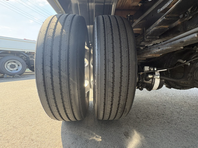 三菱ふそう ファイター 増トン 平ボディ（クレーン付） 2KG-FK62FZ(102235) 46枚目