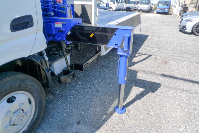 日野 デュトロ 小型 平ボディ（クレーン付） TKG-XZU695M(102240) 11枚目