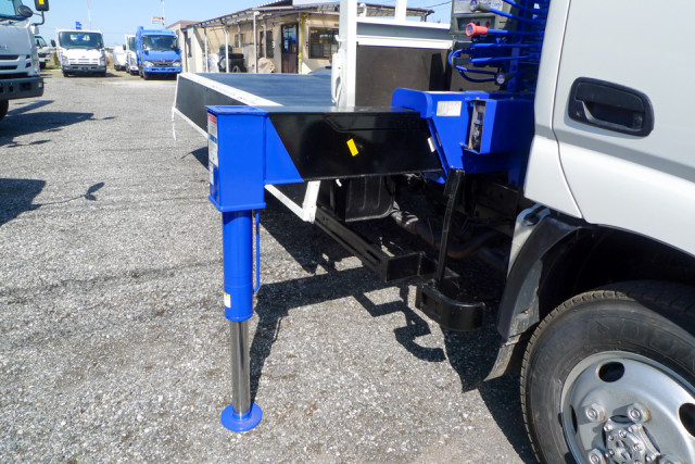 日野 デュトロ 小型 平ボディ（クレーン付） TKG-XZU695M(102240) 12枚目