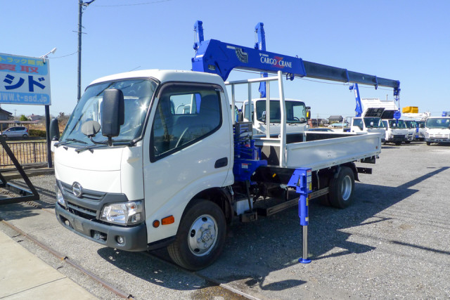 日野 デュトロ 小型 平ボディ（クレーン付） TKG-XZU695M(102240) 13枚目