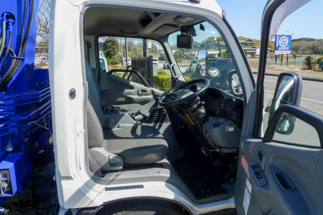 日野 デュトロ 小型 平ボディ（クレーン付） TKG-XZU695M(102240) 28枚目