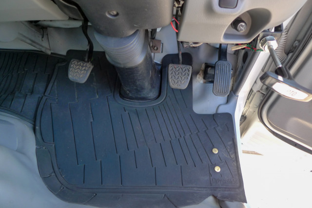 日野 デュトロ 小型 平ボディ（クレーン付） TKG-XZU695M(102240) 30枚目