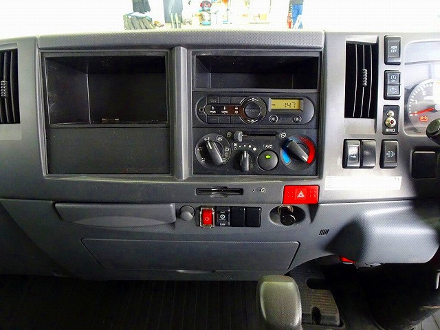 いすゞ エルフ 小型 バン TPG-NPR85YN(102241) 10枚目