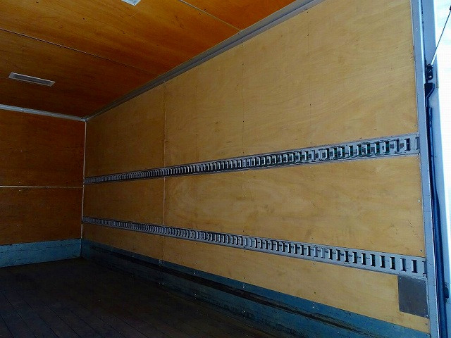 いすゞ エルフ 小型 バン TPG-NPR85YN(102241) 25枚目