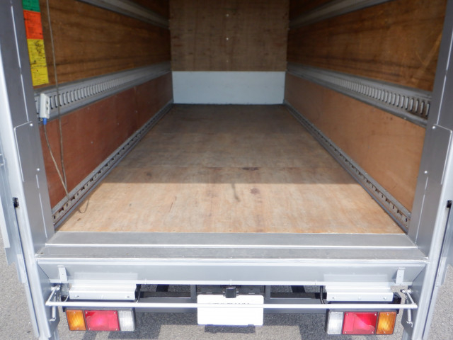 いすゞ エルフ 小型 バン TRG-NMR85AN(102243) 10枚目