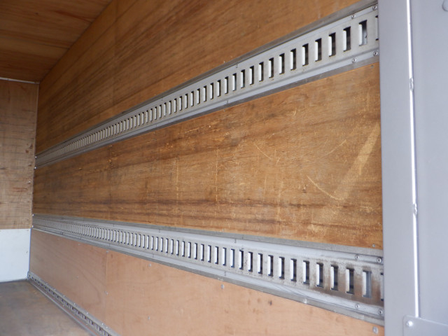 いすゞ エルフ 小型 バン TRG-NMR85AN(102243) 12枚目