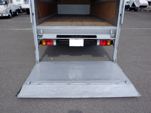 いすゞ エルフ 小型 バン TRG-NMR85AN(102243) 13枚目