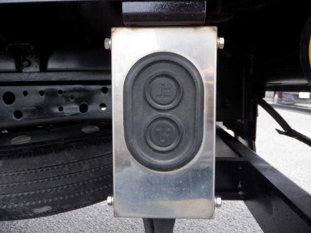 いすゞ エルフ 小型 バン TRG-NMR85AN(102243) 17枚目