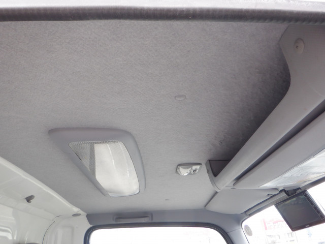 いすゞ エルフ 小型 バン TRG-NMR85AN(102243) 34枚目