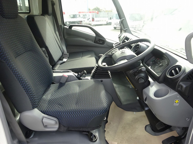 トヨタ ダイナ 小型 平ボディ 2KG-XZU722(102245) 4枚目