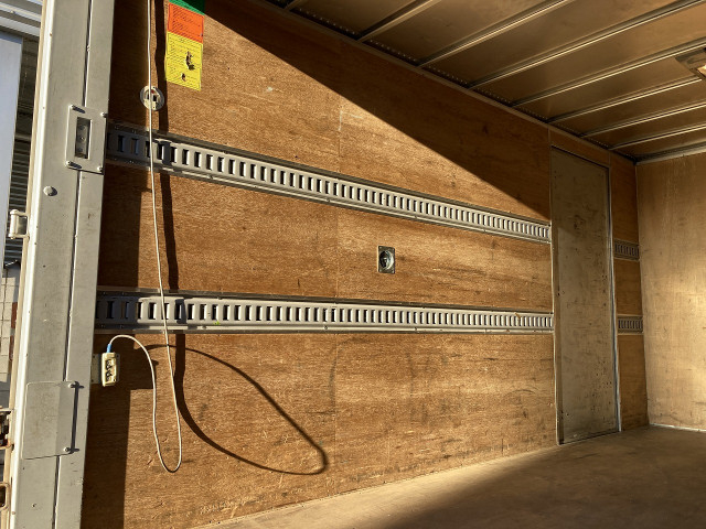 日産自動車 アトラス 小型 バン TRG-FEB5W(102248) 23枚目