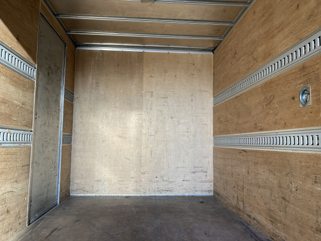 日産自動車 アトラス 小型 バン TRG-FEB5W(102248) 27枚目