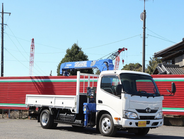 日野 デュトロ 小型 平ボディ（クレーン付） TPG-XZU650M(102253) 4枚目