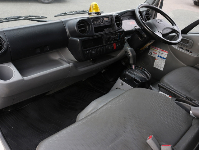 日野 デュトロ 小型 平ボディ（クレーン付） TPG-XZU650M(102253) 47枚目